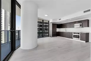 45 SW 9th St, Miami, FL 33130 - Photo 13