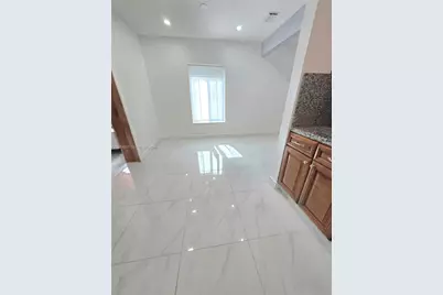 3320 NW 20th St, Miami, FL 33142 - Photo 9
