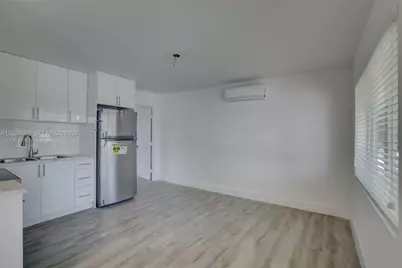 1335 NE 5th Ave #3, Fort Lauderdale, FL 33304 - Photo 7