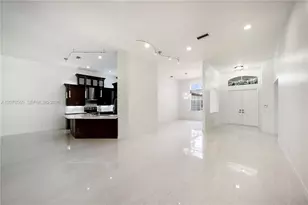2527 Jardin Dr, Weston, FL 33327 - Photo 7