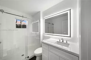 2527 Jardin Dr, Weston, FL 33327 - Photo 17