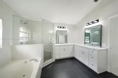 2527 Jardin Dr #2527, Weston, FL 33327 - Photo 33
