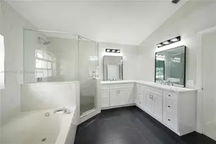 2527 Jardin Dr, Weston, FL 33327 - Photo 33
