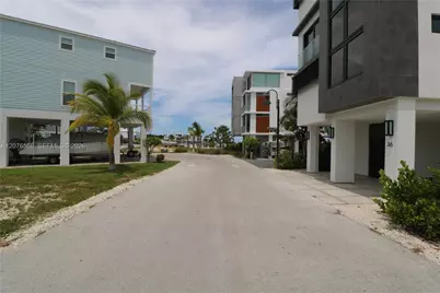 94825 Overseas Hwy #35, Key Largo, FL 33037 - Photo 13