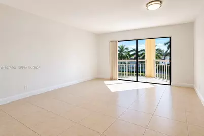 8290 Lake Dr #445, Doral, FL 33166 - Photo 3