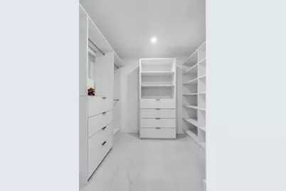 1270 W 64th Ter, Hialeah, FL 33012 - Photo 25
