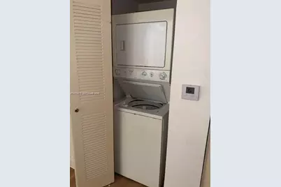 111 E Flagler St #406, Miami, FL 33131 - Photo 15