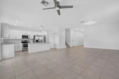 11942 SW 239th St #11942, Homestead, FL 33032 - Photo 5