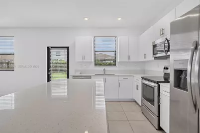 11942 SW 239th St #11942, Homestead, FL 33032 - Photo 13
