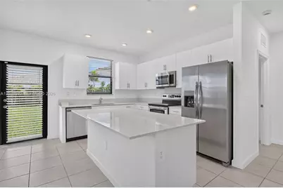 11942 SW 239th St #11942, Homestead, FL 33032 - Photo 11