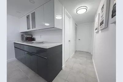 3800 S Ocean Dr #1710, Hollywood, FL 33019 - Photo 9