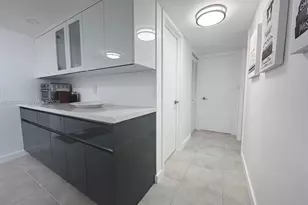 3800 S Ocean Dr, Hollywood, FL 33019 - Photo 9