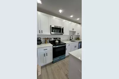2572 NW 20th St, Fort Lauderdale, FL 33311 - Photo 45
