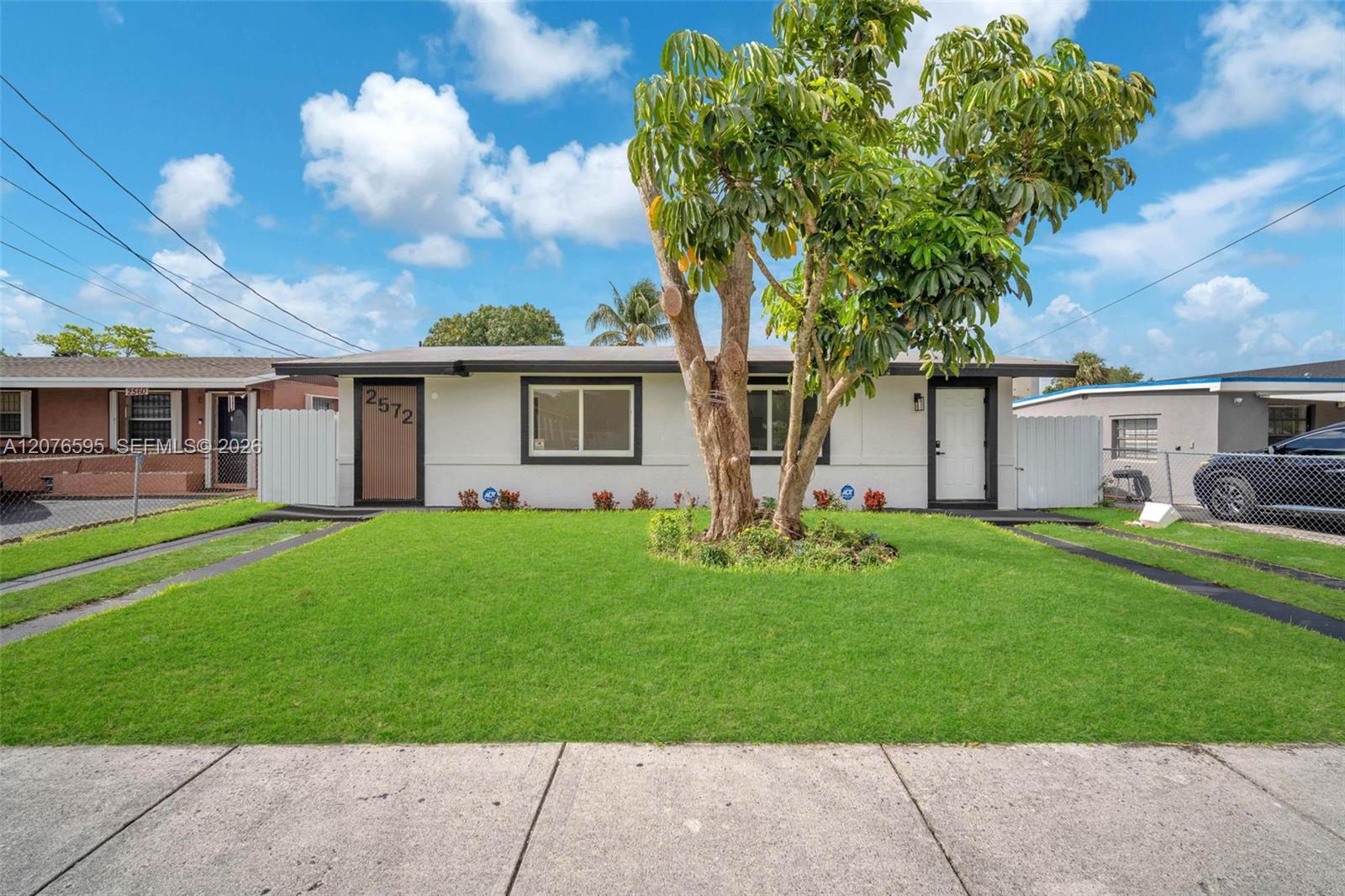 2572 NW 20th St - 2572 NW 20th St, Fort Lauderdale, FL 33311 Luxury Property | Jose Angel Pina