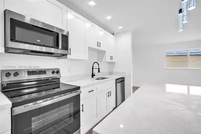 2572 NW 20th St, Fort Lauderdale, FL 33311 - Photo 35