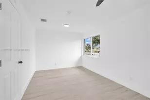 2572 NW 20th St, Fort Lauderdale, FL 33311 - Photo 15