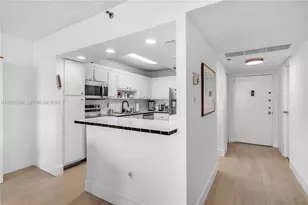 4101 Pine Tree Dr, Miami Beach, FL 33140 - Photo 39