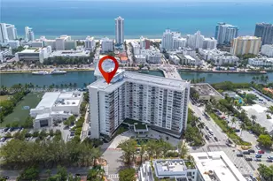 4101 Pine Tree Dr, Miami Beach, FL 33140 - Photo 19