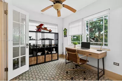 704 NE 88th St, Miami, FL 33138 - Photo 13