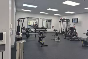 1750 N Bayshore Dr, Miami, FL 33132 - Photo 37