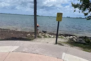 1750 N Bayshore Dr, Miami, FL 33132 - Photo 29