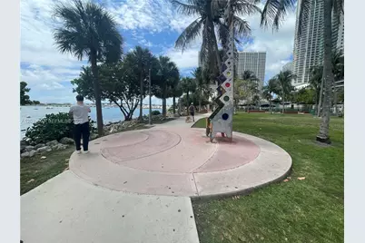 1750 N Bayshore Dr #3403, Miami, FL 33132 - Photo 21