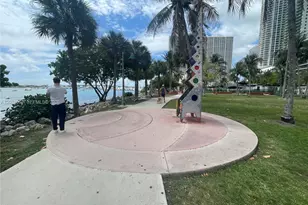 1750 N Bayshore Dr, Miami, FL 33132 - Photo 21
