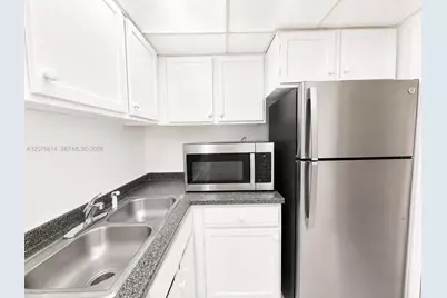 3660 Inverrary Dr #1R, Lauderhill, FL 33319 - Photo 9