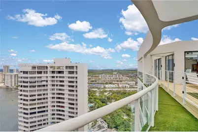 4000 Island Blvd #PH2, Aventura, FL 33160 - Photo 29
