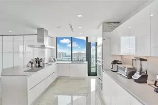 4000 Island Blvd, Aventura, FL 33160 - Photo 7