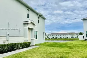 871 SE grovebush Ln, Port Saint Lucie, FL 34984 - Photo 5