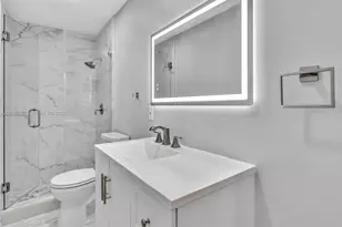 163 NW 40th St, Oakland Park, FL 33309 - Photo 17