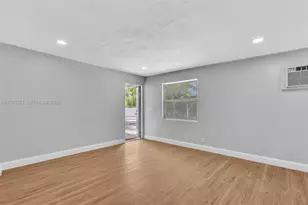 163 NW 40th St, Oakland Park, FL 33309 - Photo 7