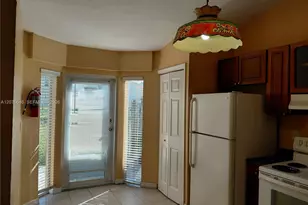 83 NE 13th Ave, Homestead, FL 33033 - Photo 9