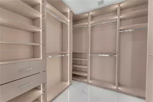 700 NE 24th St, Miami, FL 33137 - Photo 11