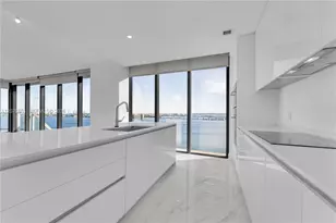 700 NE 24th St, Miami, FL 33137 - Photo 3