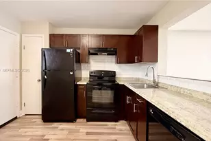 879 NE 195th St, Miami, FL 33179 - Photo 3