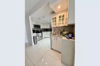 1450 Brickell Bay Dr #1410, Miami, FL 33131 - Photo 7
