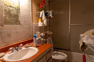 1541 NW 113th Ave, Pembroke Pines, FL 33026 - Photo 17
