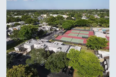 1541 NW 113th Ave, Pembroke Pines, FL 33026 - Photo 5