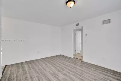 4511 Treehouse Ln #B, Tamarac, FL 33319 - Photo 11