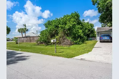 1776 SW Day St, Port Saint Lucie, FL 34953 - Photo 9