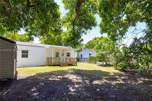 1029 NW 42nd St, Miami, FL 33127 - Photo 27