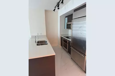 500 Brickell Ave #3210, Miami, FL 33131 - Photo 5
