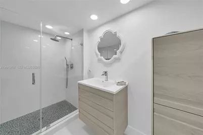 16425 Collins Ave #712, Sunny Isles Beach, FL 33160 - Photo 29