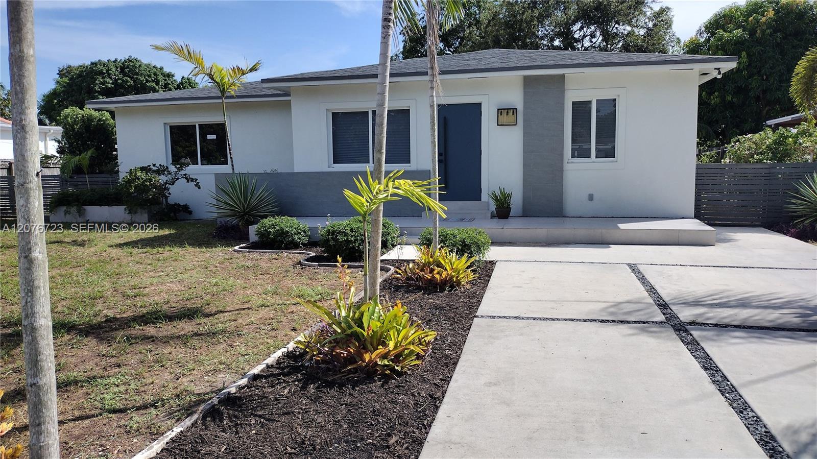 300 S Biscayne River Dr