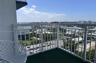 275 NE 18th St, Miami, FL 33132 - Photo 51
