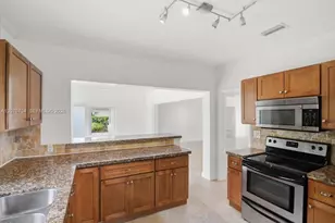 8975 Froude Ave, Surfside, FL 33154 - Photo 9