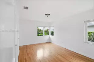 8975 Froude Ave, Surfside, FL 33154 - Photo 17