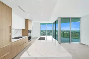 2411 Laguna Cir, North Miami, FL 33181 - Photo 7